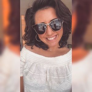 Meet your Posher, Daniela